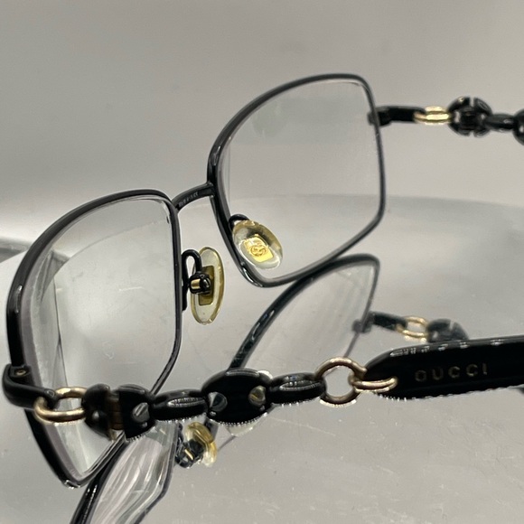 Genuine GUCCI prescription glasses with an eyeglass case. - Picture 6 of 10